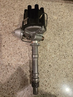 1110984 - GM Original rebuilt Distributor CORVETTE 1962 , 250-300hp 1-k-25 - Image 1 of 4