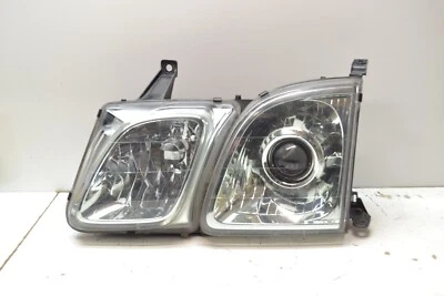 1998 - 2007 Lexus LX470 conjunto de farol de motorista esquerdo halogênio fabricante de equipamento original 8117060802 - Imagem 1 de 4