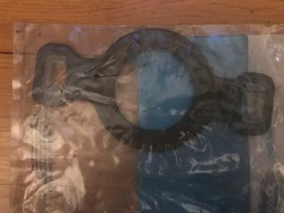 NOS 1982 - 1991 Lincoln Continental Rear Seat Speaker Strap E25Y-18B979-A - Image 1 of 2