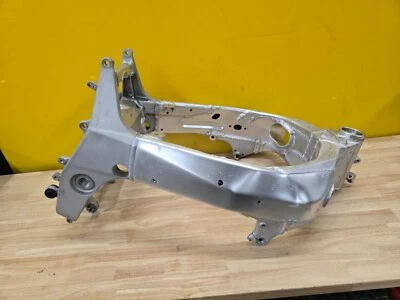 01 02 03 2001 2002 2003 SUZUKI GSXR 600 FRAME MAIN FRAME CHASSIS SLV - Image 1 of 4
