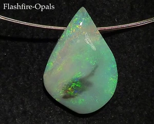 28,6ct GEM  Black/N-Black  Opal Anhänger Grün-Gold-Rote Pattern  Flashfire-Opals - Picture 1 of 9