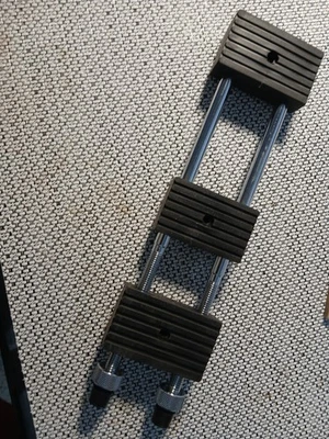 Soporte de piedra de afilar de acero inoxidable piedra de afilar antideslizante Foto 1 de 4