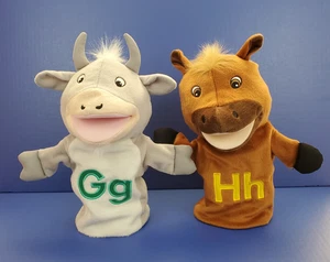 Menge 2 Lakeshore Alphabet Handpuppe G g Ziege und H h Pferd 12 Zoll - Bild 1 von 18