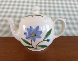 Shawnee Pottery USA Vintage Hand Painted Teapot Blue Daisy Flower Pattern ~ EUC - Picture 1 of 14