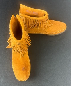 Minnetonka Women Suede High Top Fringe Back Zip Moccasin Ankle Boots Brown sz 6 - Picture 1 of 13