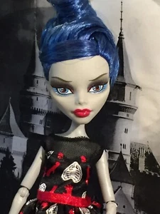 Monster High Ghoulia Yelps   Loves Not Dead /Neuwertig - Bild 1 von 10