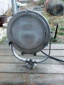Crouse Hinds Industrial Mid-century Modern Maritime Flood 42428 B Light Fixture - Picture 1 of 3