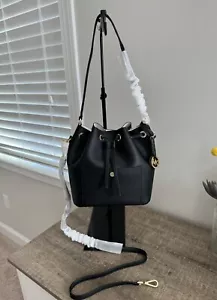 NWT Michael Kors Greenwich BLK/OpticWht Leather Bucket Bag Shoulder Bag - Picture 1 of 9