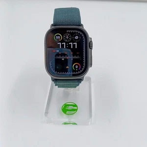 Apple Watch Ultra 2 49 mm sbloccato titanio nero NX4P3LW/A - Foto 1 di 7