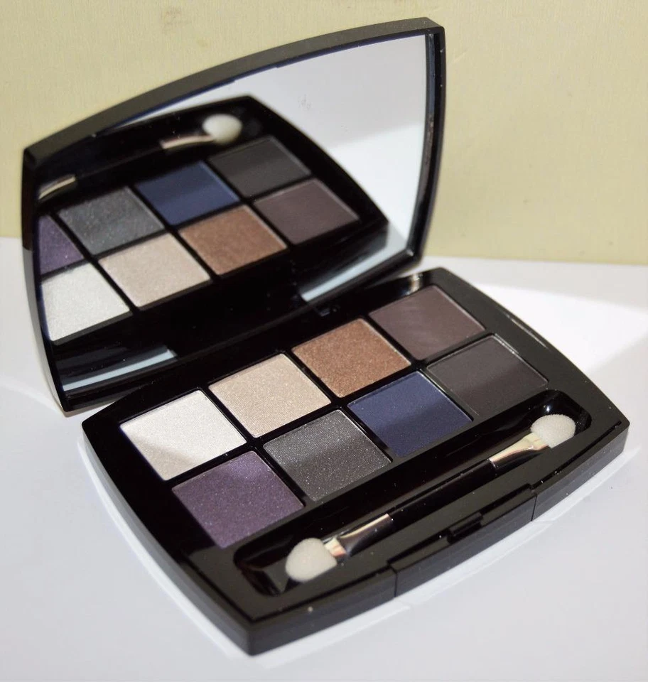 SKINN Smokey Treatment Eyeshadow Palette With 8 Colors FULL SIZE ~ BNIB - Image 1 of 4