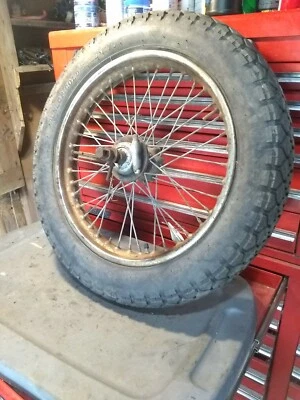 1968 Triumph 摩托车奖杯 250 后轮 tr25w 后轮 18 英寸轮辋轴 — 第 1/4 张图片