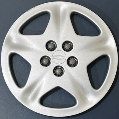 Cubierta de rueda tapacubos de 15" 5 radios Chevrolet Cavalier # 3235 2000-2002 09594640 Foto 1 de 4