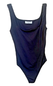 Body sin mangas Babaton Aritizia para mujer contorno tanga cuello cuadrado negro XS - Imagen 1 de 4