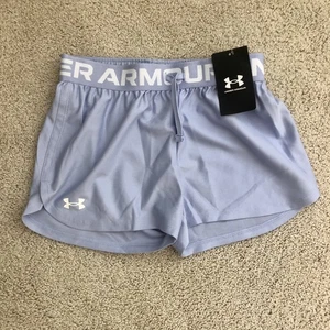 Under Armour Play Up Shorts Solid Purple HeatGear Loose New NWT Girls Medium - Picture 1 of 6