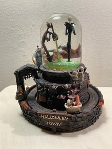 Vintage Nightmare Before Christmas Halloween Stadt Schneekugel Schneekugel Musical - Bild 1 von 14