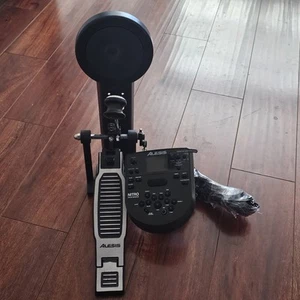 Alesis DM7X Kit Drum Pedal W/Pad, Controller, And All Cables! Tested & Working - Picture 1 of 4