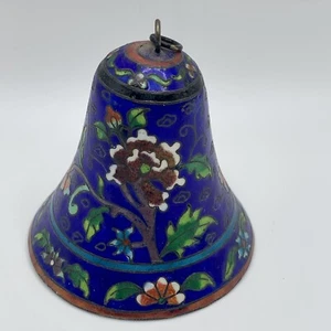 "Adorno de Navidad campana cloisonné floral esmaltado vintage 2 1/4"" azul verde años 30" - Imagen 1 de 5