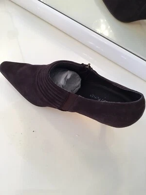 donald pliner black iitalianmade kitten ankle booties, side zipper lreather lini - Image 1 of 4