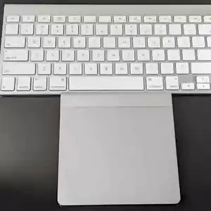 Combo Apple Wireless Keyboard A1314+Wireless Multitouch Bluetooth Trackpad A1339 - Picture 1 of 6