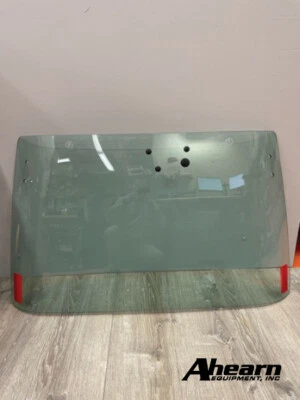 Cristal escotilla trasero KUBOTA L4060 con cabina para L3560, L4760, L5460, L6060 y MX5400 Foto 1 de 3