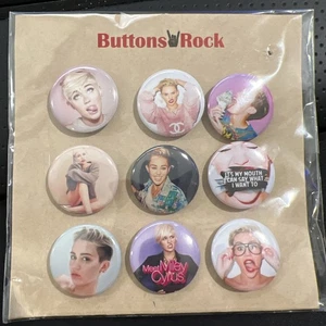 Miley Cyrus Juego de 9 Botones Traseros Pin 1" para Chaqueta Vaquera o Bolso Decoraciones - Imagen 1 de 5