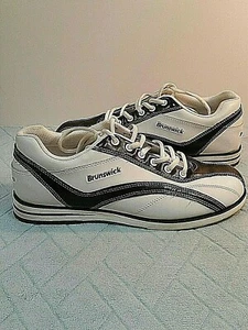 Brunswick White Womens Bridget 10 M  bowling shoes  bowl sports balls - Picture 1 of 9