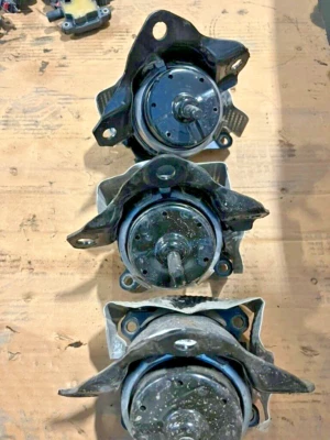 2021 GMC Sierra 1500 Left Engine Mount 84687018 2021 LHD Foto 1 de 2