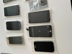 mixed lot of cellphone replacement LCD screens **READ** - Photo 1 sur 8