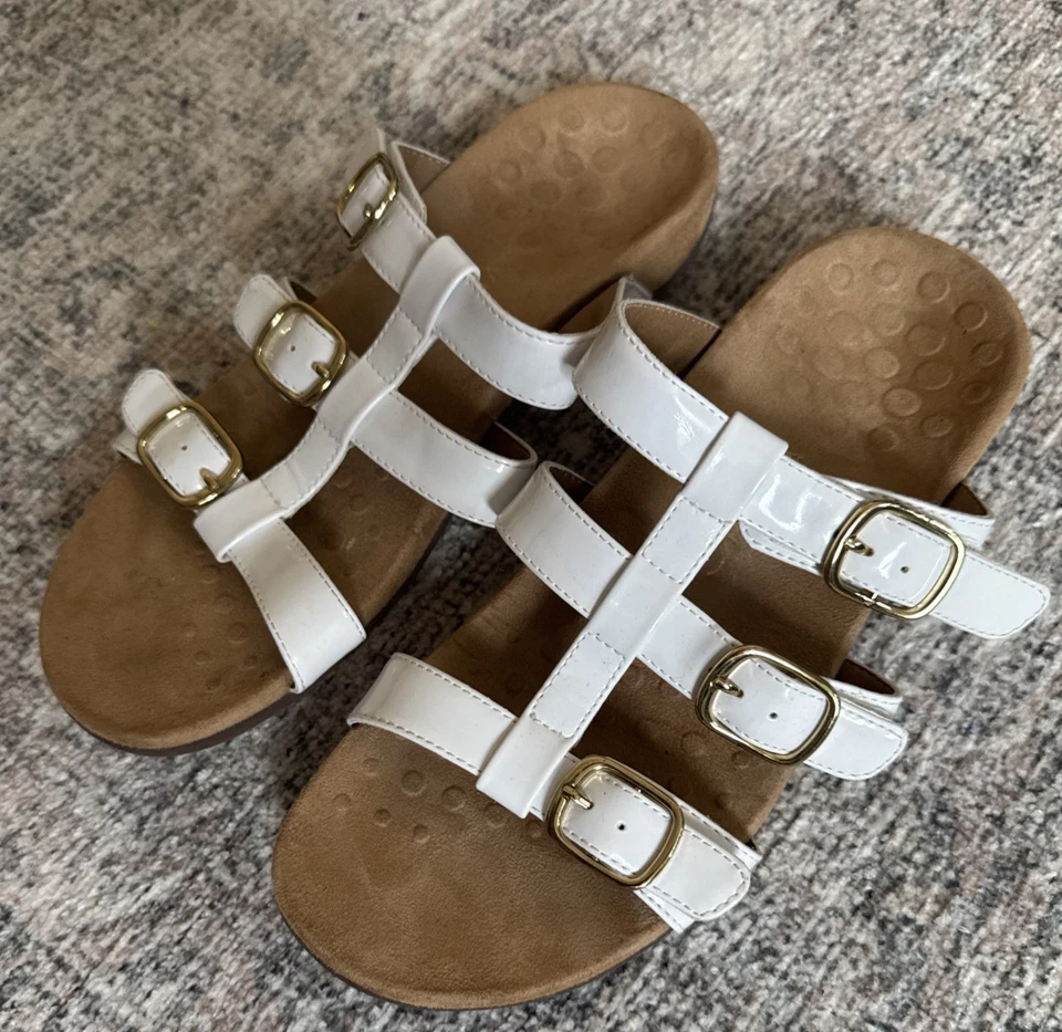 Sandalias cómodas Vionic blancas charol Misa ajustables gancho y bucle deslizables 9 Foto 1 de 4