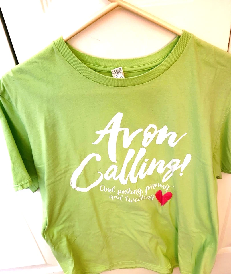 Camiseta de marca Avon Rep Avon para llamar y publicar fijar y tweeting Foto 1 de 1