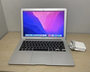 Apple MacBook Air 13 - 1.6GHz i5 - 8GB - 128 SSD - Picture 1 of 8