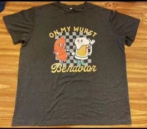 T-shirt divertente uomo On My Wurst Behavior taglia 2X - Foto 1 di 4