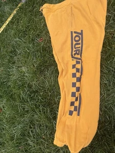 Justin Bieber Sweatpants Mens M Yellow Fleece Stadium World Tour '17 Team Bieber - Picture 1 of 9