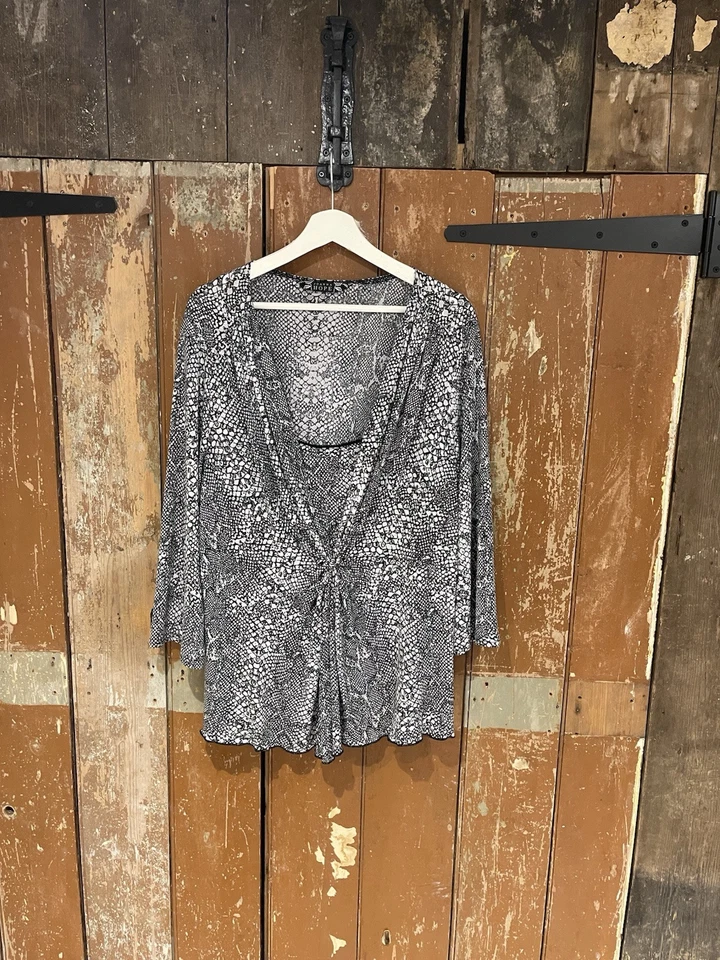 Blusa túnica Top Joanna Hope acanalada cuello en V manga 3/4 negra mezcla serpiente 22 Foto 1 de 4