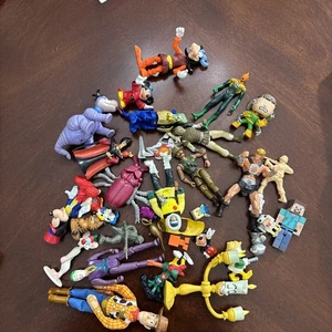 Vintage Toy & ActionFigure Lot 1990’s & Up | Disney Minecraft DC Mattel Kenner + - Bild 1 von 23