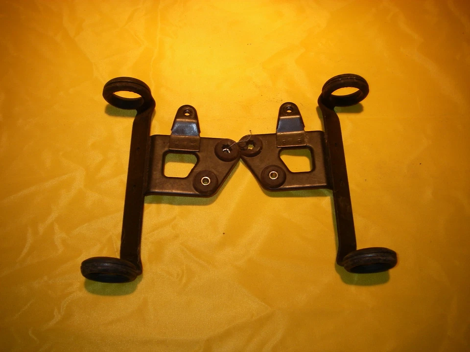 SF44 Blinker Support Holder Indicator Brackets Fork Yoke Suzuki Dr 125 - Image 1 of 1