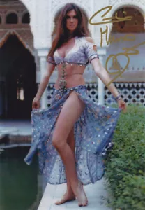Caroline Munro - Signed - 8 1/2 X 11 - Foto 1 di 1