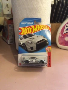 Hot Wheels 2024 P Case Then & Now LB-Silhouette Works GT Nissan 35GT-RR Ver.2 - Bild 1 von 2