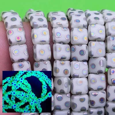 25 cuentas de vidrio de uranio natillas manchadas arco iris vitrail 6 mm hilo cuadrado Foto 1 de 4