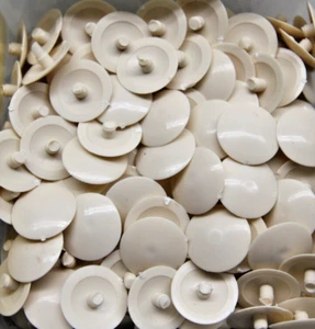 20x Tapones de rosca de plástico GRK TORX T25 cabeza push fit muebles ALMENDRA - Imagen 1 de 2