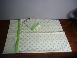 2 Vintage Springmaid Wondercale Charmed Circle Apple Green Standard Pillowcases  - Picture 1 of 4