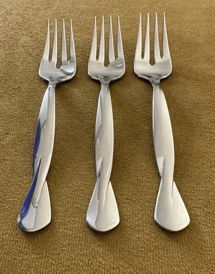 (3) Salad Forks ONEIDA USA TORSADE Stainless Flatware Glossy - Image 1 of 4