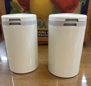 Nuovo! Tupperware Contenitori Spezie Agitatore Agitatore Impilabile con Coperchi #1592-4 - Foto 1 di 3