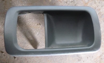 Toyota Camry 10 series 92-97 Left Front Inner Door Handle Surround Trim - image 1 of 2