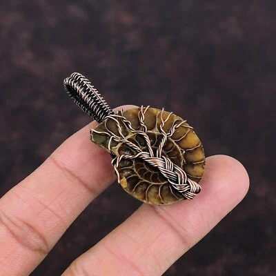 Regalo Para Mujer Envuelto en Alambre Árbol de la Vida Colgante Cobre Amonita Fósil 2.17" Foto 1 de 4