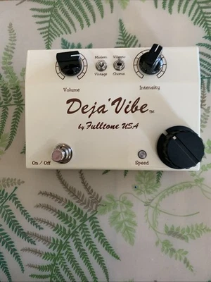 Педаль для электрогитары Fulltone Mini DejaVibe Vibe/Chorus - Изображение 1 из 4