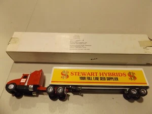 1/64 STEWART HYBRIDS, "YOUR FULL LINE SEED SUPPLIER", Kenworth, #1654 - Picture 1 of 5