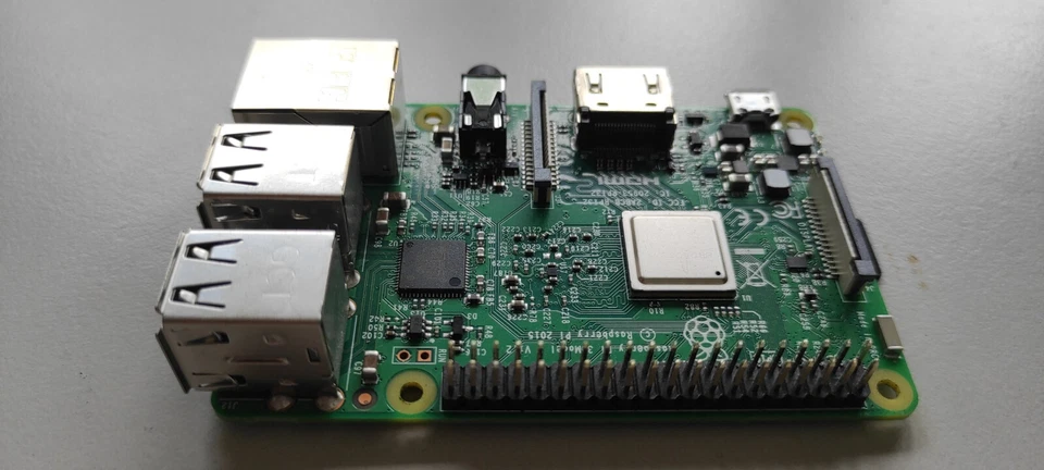 Raspberry Pi 3 B, 4x 1,2 GHz, 1 GB RAM, WLAN, BT Neu - Bild 1 von 4