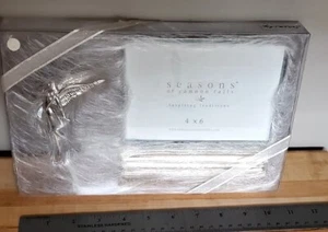 Serenity Seasons Of Cannon Falls Angel with Frame & Stand - Picture 1 of 6