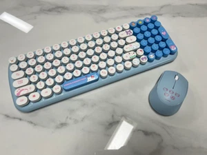 Sanrio Retro Kabelloses Tastatur-Maus-Set / Niedliche Charakter-Tastenkappe - Bild 1 von 3